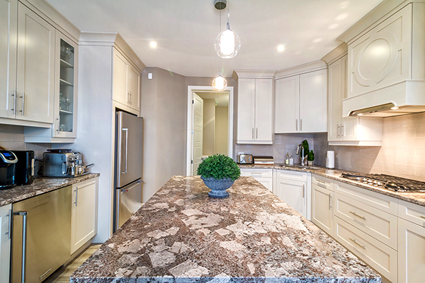 Rolling Meadows Bright Kitchen